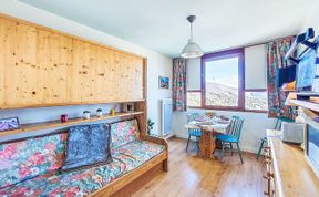 Photo of Vostok Zodiaque Apartment 27