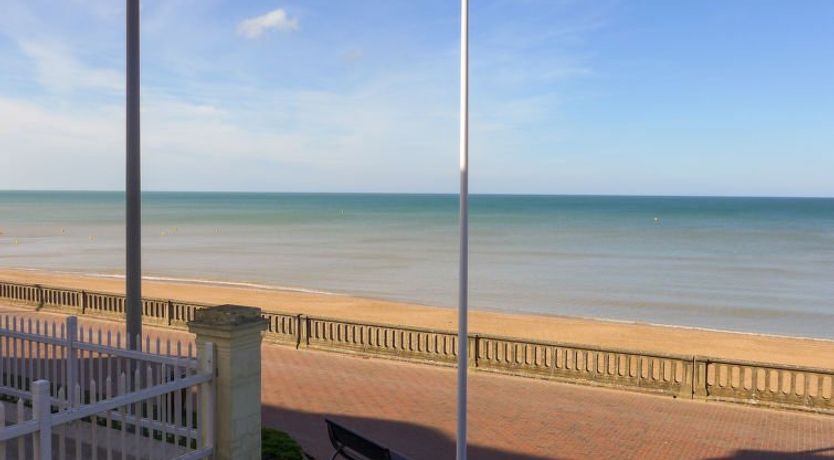 Photo of Cabourg Beach Apartment 4