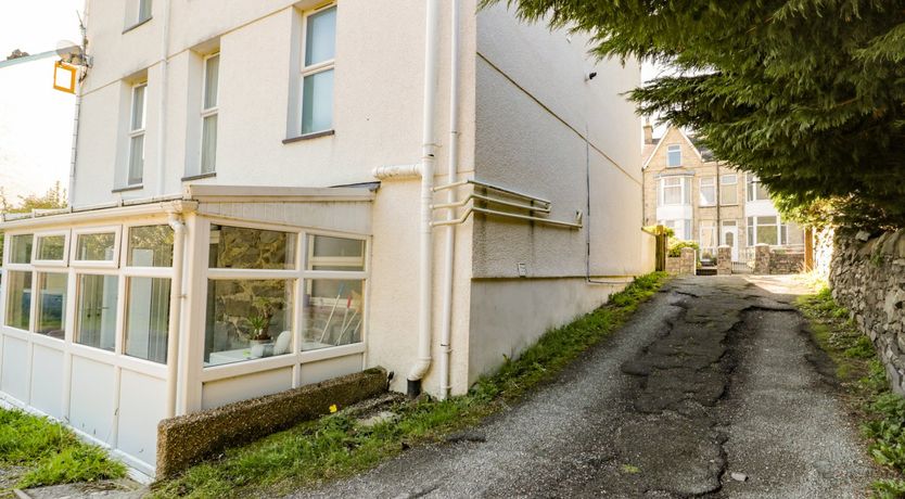 Photo of Halford Hill