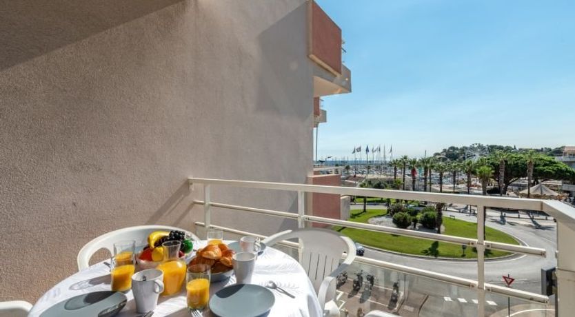 Photo of Les Hesperides