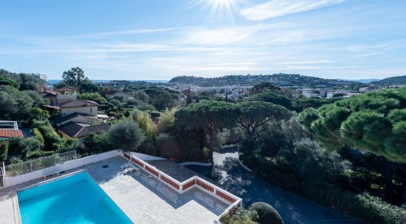 Photo of Castel Haussmann Apartment 2