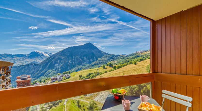 Photo of Vostok Zodiaque Apartment 50