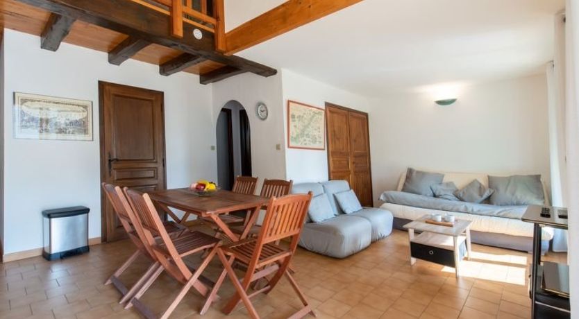 Photo of Les Lantanas