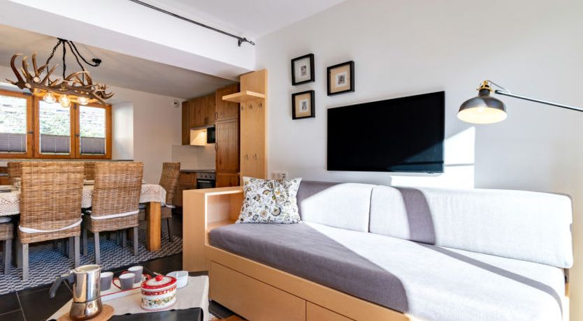 Photo of La Trace Blanche