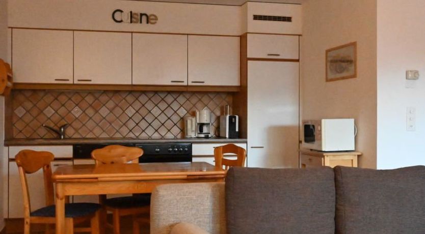 Photo of Caroubier 2