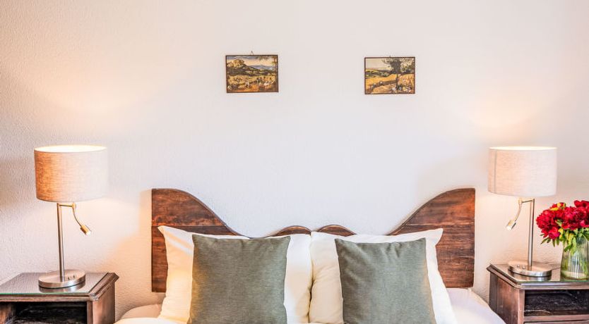 Photo of Chesa Linaria