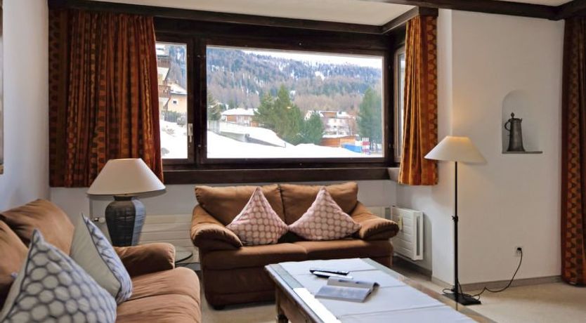 Photo of Chesa Linaria