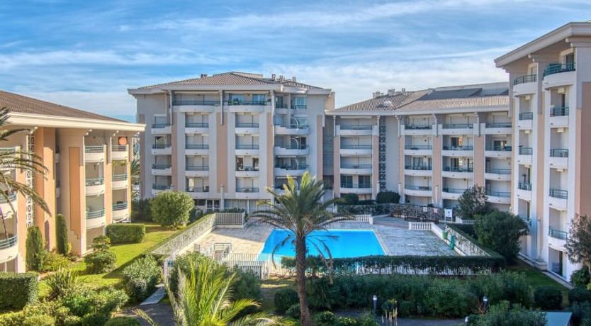 Photo of Le Cesar&eacute;e Apartment 2