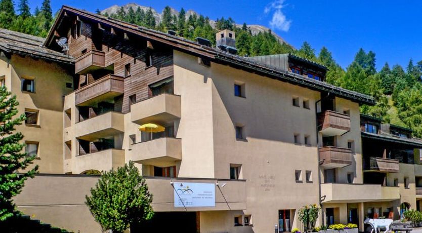 Photo of Chesa Munteratsch 311