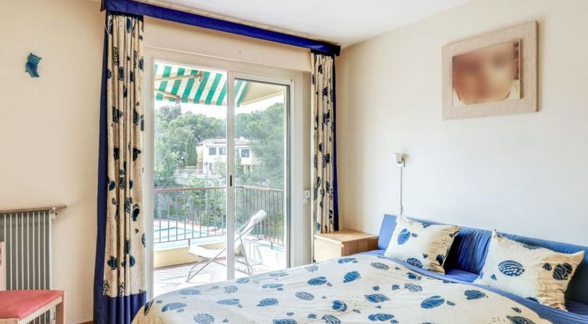 Photo of Boulouris Mimosa