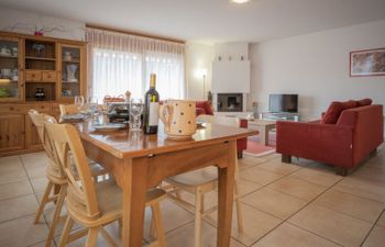 Rèze 6 Apartment 2 Holiday Home