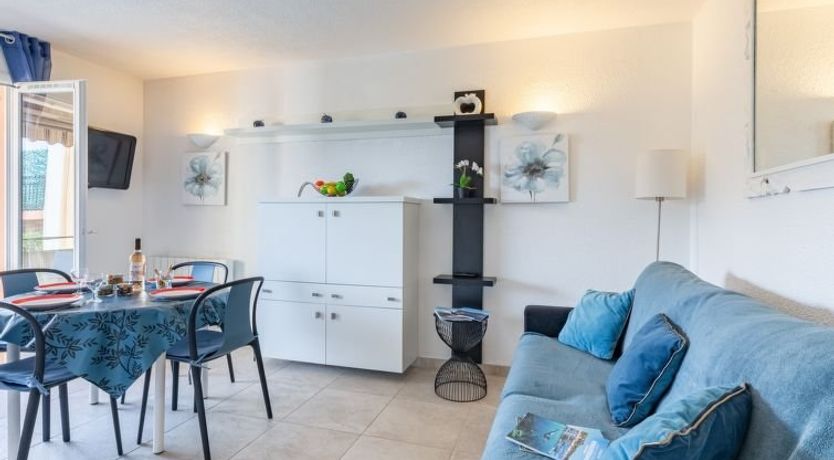 Photo of La Nuit de Mai Apartment 5