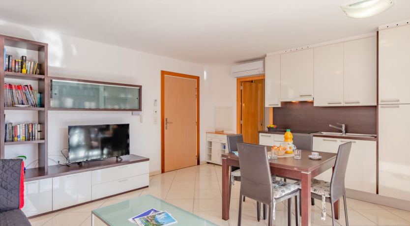 Photo of Santa Monica Apartment 2