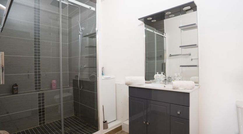 Photo of Le Nirvana Apartment 2