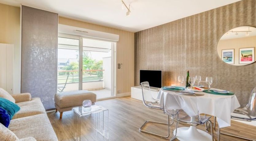 Photo of R&eacute;sidence Parc Saint-Cl&eacute;ment Apartment 3