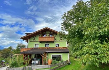 Ferienwohnung Wiesenhof Holiday Home