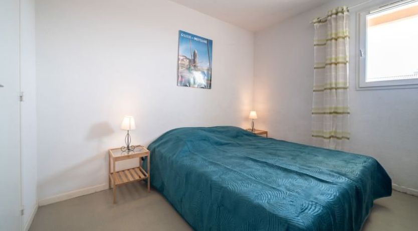 Photo of Les Flots Bleus