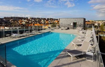 Railway to the Beach with balcony Holiday Home