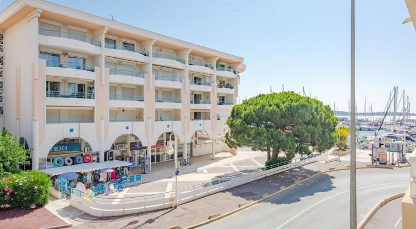 Photo of Les Rives Latines