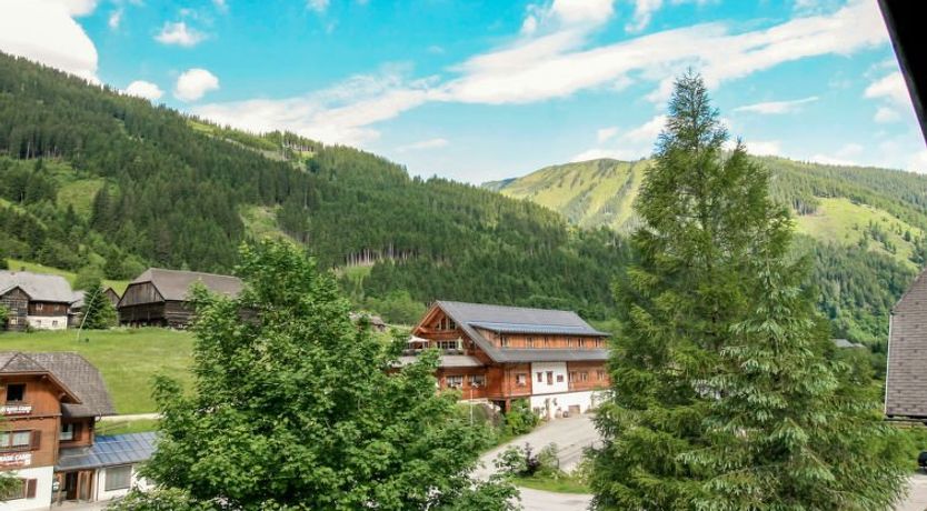 Photo of Almsommer Apartment 4