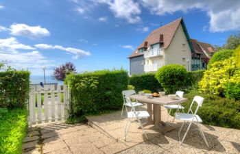 Le Cap Bleu Apartment