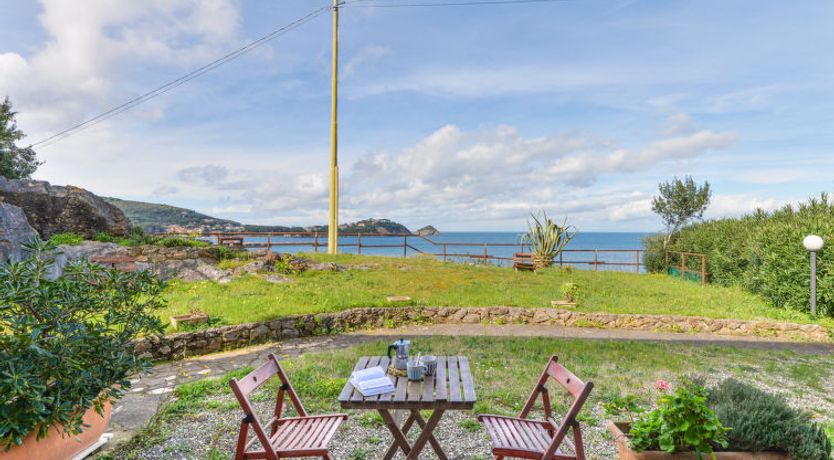 Photo of la Roccia Apartment 2