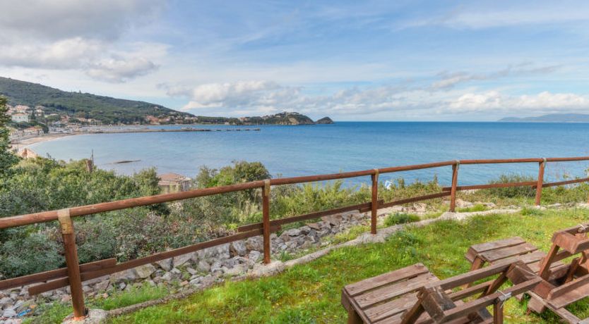 Photo of la Roccia Apartment 2