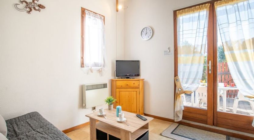 Photo of Lou Cantalou