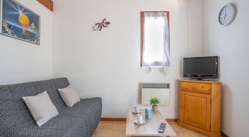 Photo of Lou Cantalou