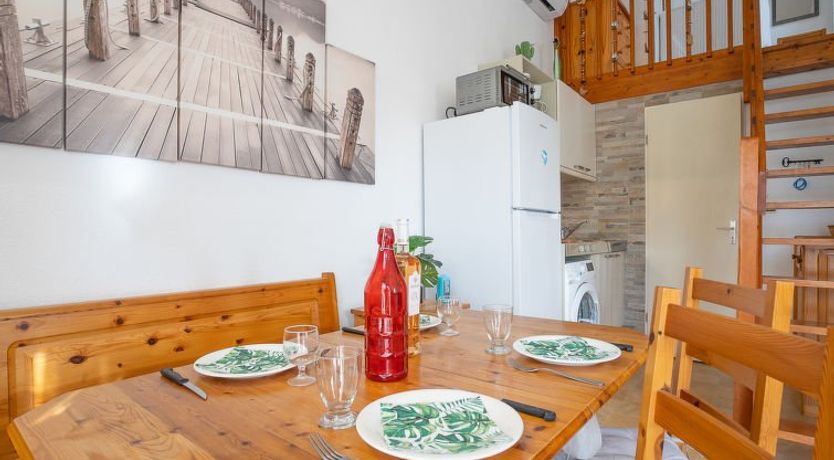 Photo of Lou Cantalou