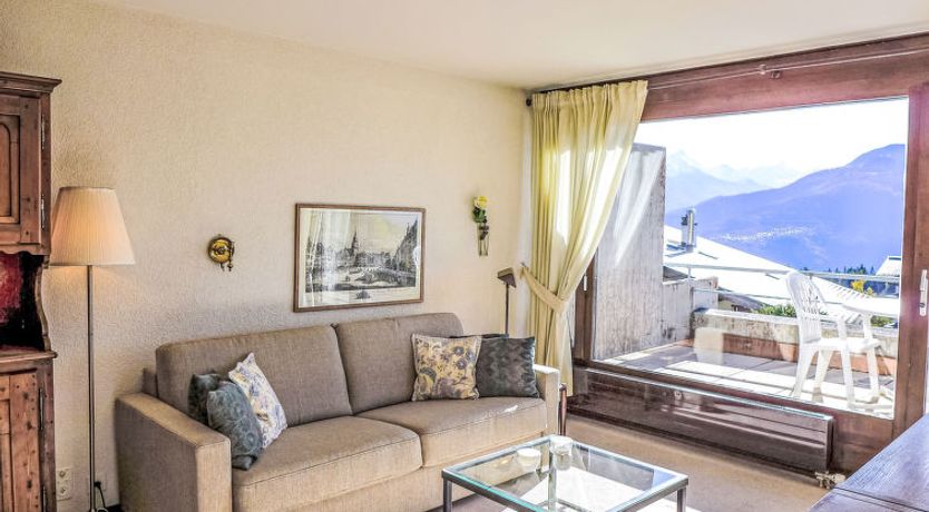 Photo of Jeanne D'Arc Apt. E-38 Apartment 12