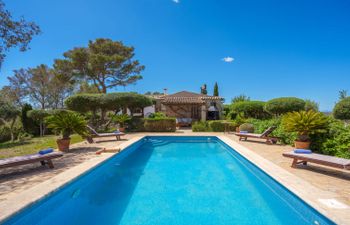 Sant Joan Holiday Home