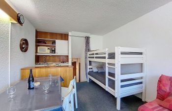 Brelin Evons R05 Apartment 14 Apartment