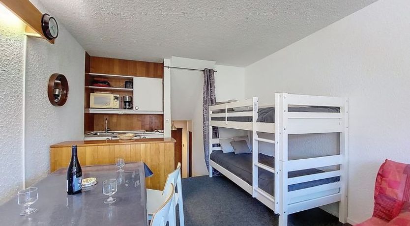 Photo of Brelin Evons R05 Apartment 14