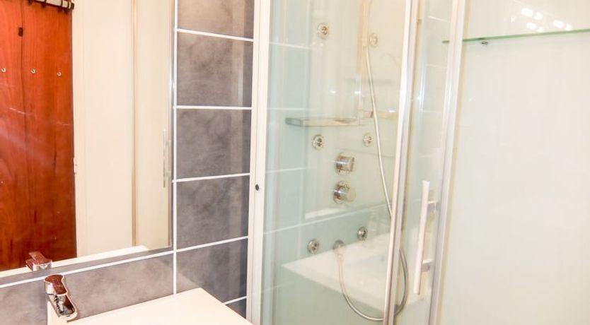 Photo of Brelin Evons R05 Apartment 14