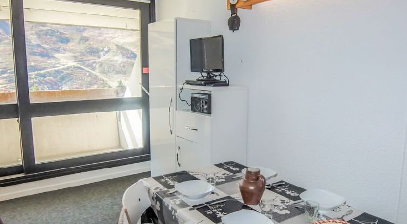 Photo of Brelin Evons R05 Apartment 14