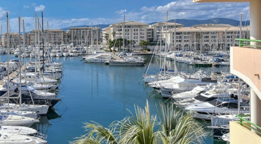 Photo of Bleu Marine Apartment 6