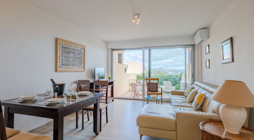 Photo of Les Louvans