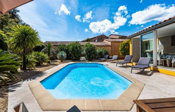 Le Clos du Mûrier Holiday Home