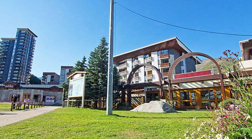 Photo of Chanteneige 301 Apartment 3