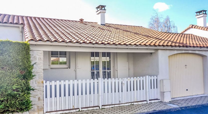 Photo of Les Grillons Holiday Home 2