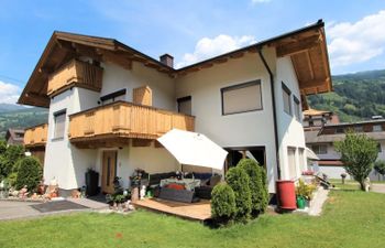 Schweiberer Apartment 2 Holiday Home