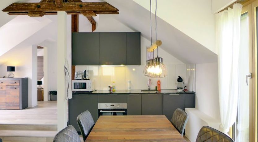 Photo of Henry's 202 Apartment 2