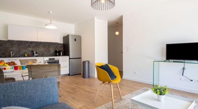 Photo of Hemisphère