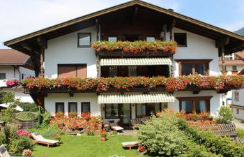 Tyrol Apartment 2 Holiday Home