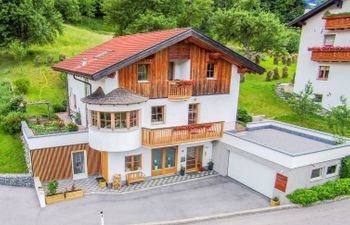 Apart Fassern Holiday Home