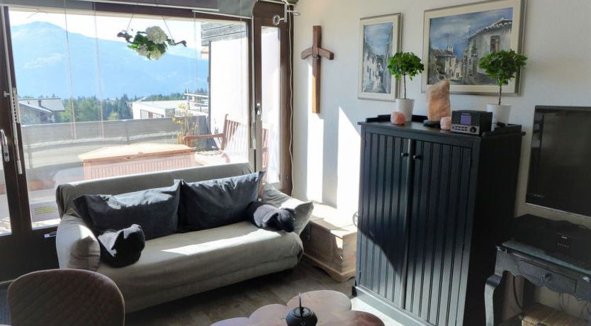 Photo of Jeanne D'Arc Apt. E-36 Apartment 9