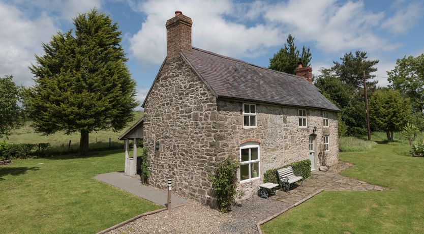 Photo of Hillgate House