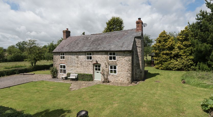 Photo of Hillgate House