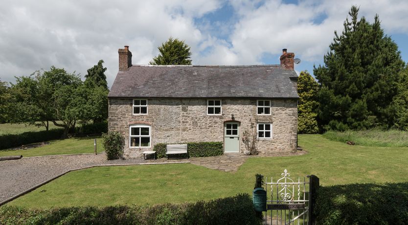 Photo of Hillgate House